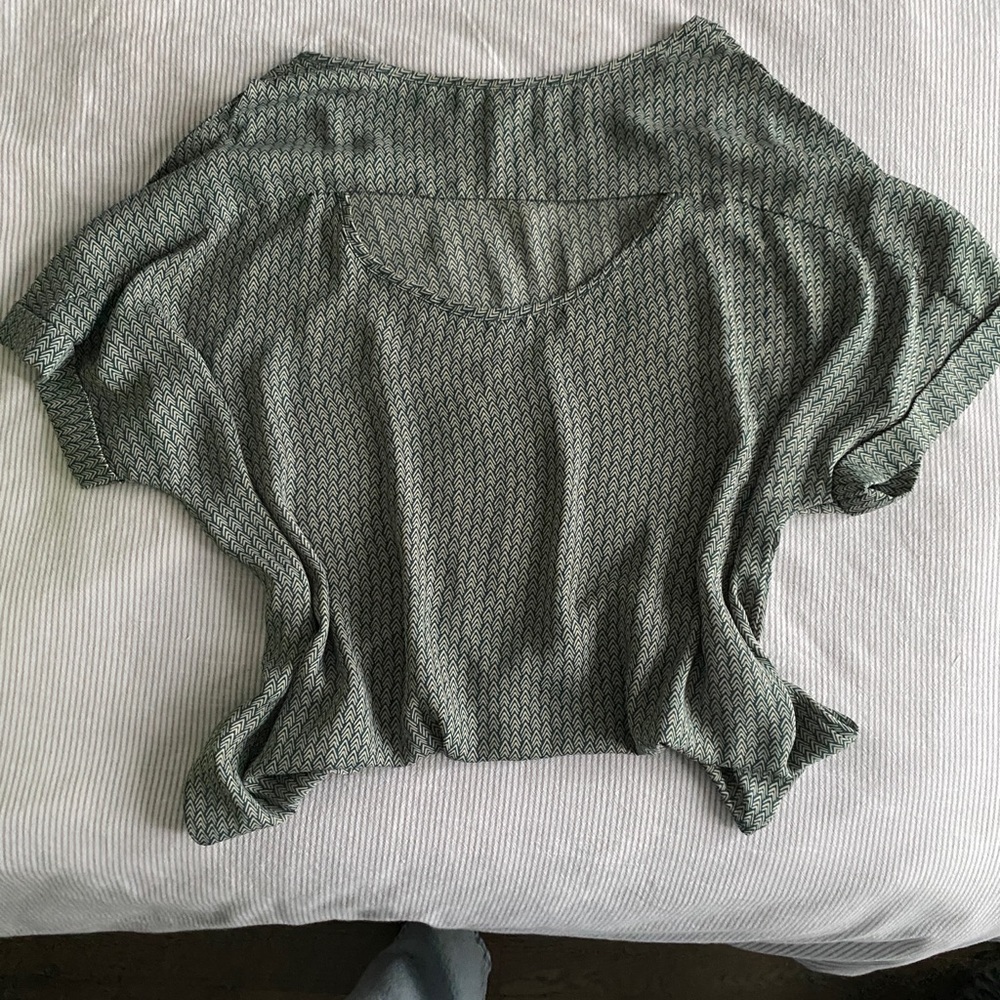 Sage Green Patterned Chiffon Blouse - Picture 4 of 12